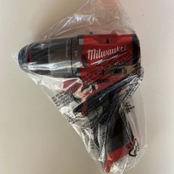 Milwaukee M 12  Fuel. 12 V Cordless 1/2. In.  Hammer Drill
