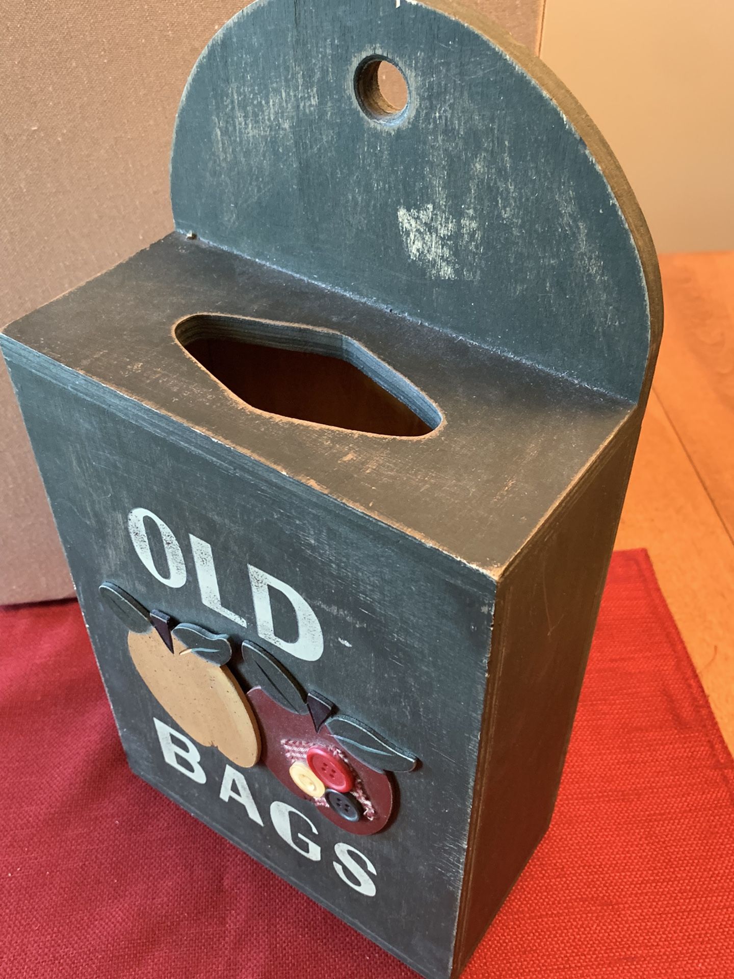 Hanging Wood Grocery Plastic Bag Holder w/ Apples