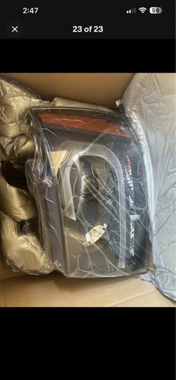 2007-2014 Chevy suburban/ Tahoe Avalanche Headlights aftermarket