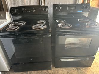Black Electric Stoves ($225) Excellent Condition)