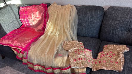 New M beautiful lahanga set n heavy blouse only
