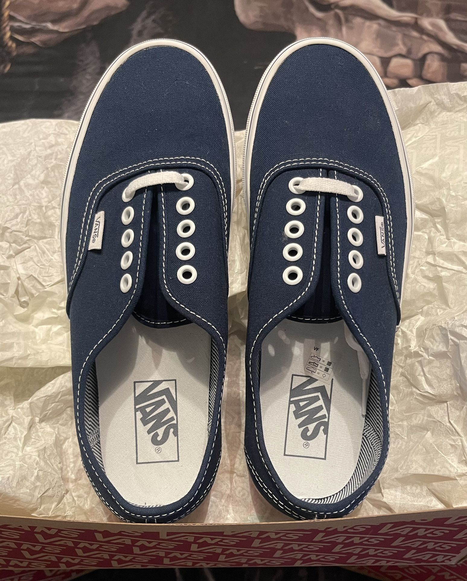 VANS (Authentic)
