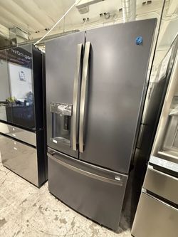 GE French Door Refrigerator with Ice and Water Dispenser