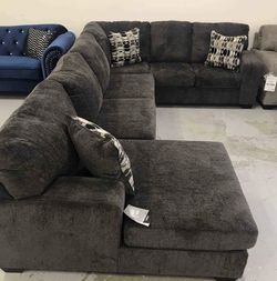 Living Room Family Sectional Couch U Shaped Modular Sectional Couch Color Options Only $39 Down Payment 👉 PLEASE ASK FOR JON GREEN WHEN YOU ARRIVE!