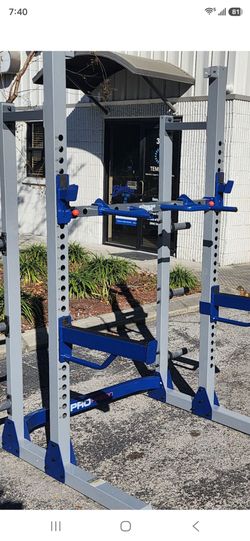 Fitness gear half rack in. Good shape