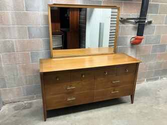 AMAZING Mid Century DREXEL Dresser! WALNUT!
