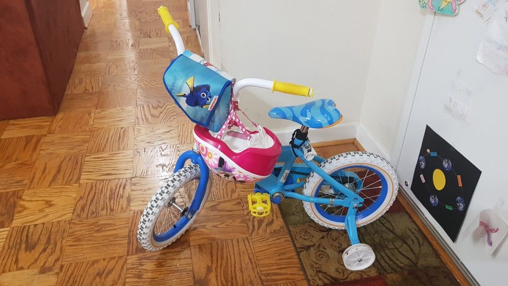 Huffy - 12" finding dory bike with pink helmet