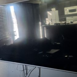 LIKE NEW 58 INCH 4K ROKU SMART TV