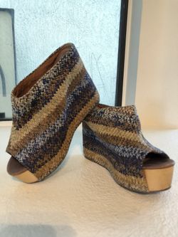 Woven wedges sz 7