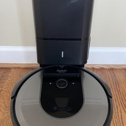 iRobot Roomba i8+ 