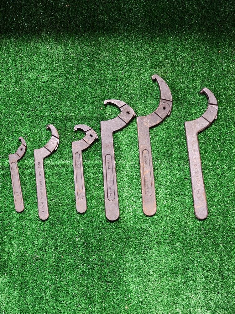 ADJUSTABLE SPANNER WRENCH SET