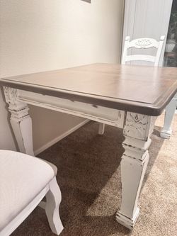 Beautiful Farmhouse Style Dining Set