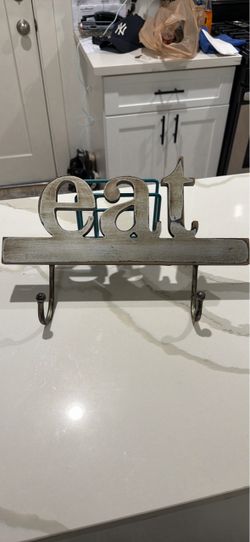 Rustic 'Eat' Wall Hook Sign