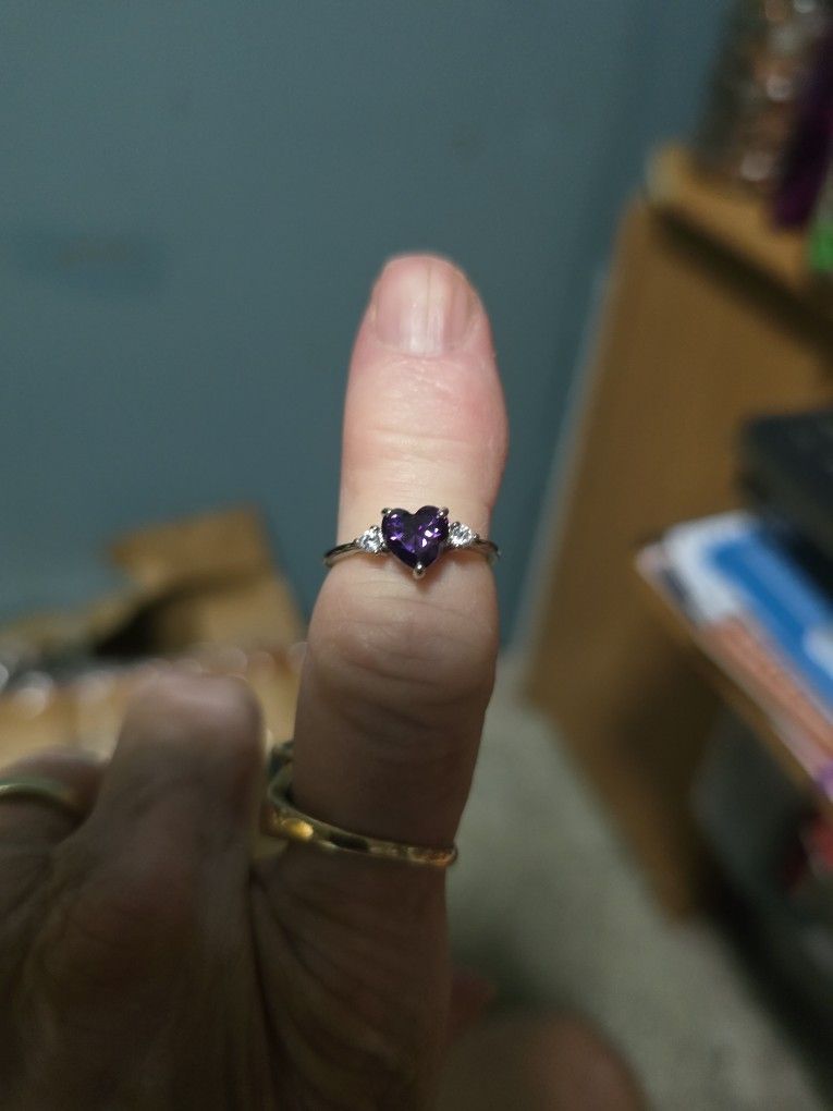 Size 7 Amthyst Heart Sterling Silver