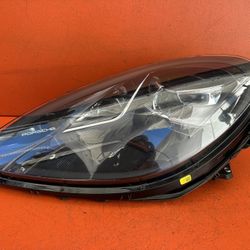 2019 2020 2021 PORSCHE MACAN LEFT DRIVER FULL LED HEADLIGHT OEM https://offerup.com/redirect/?o=OTVCLjk0MS4wMDkuQkQ=