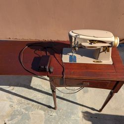 Singer 503 Rocketeer Vintage Sewing Machine 