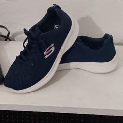 Woman's Navy Blue Light Weight Skechers-7.5