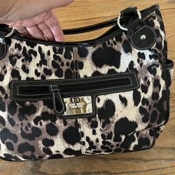 Like New Nine West Cheetah / Black Gloss Leather Medium Purse 