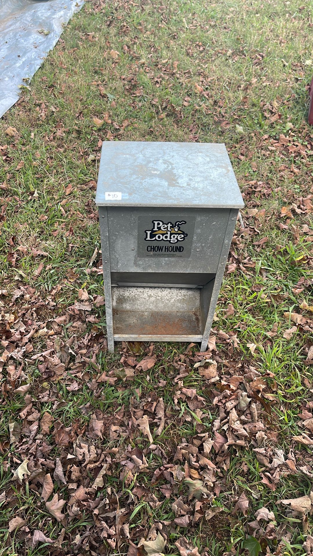 Dog Feeder