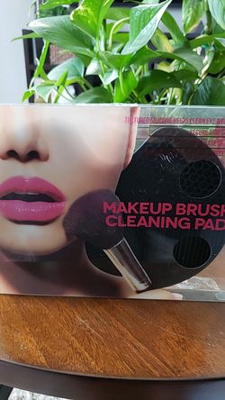 Makeup Brush Cleaning Pad