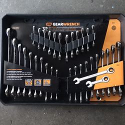 GEARWRENCH 32 piece ratcheting wrench set