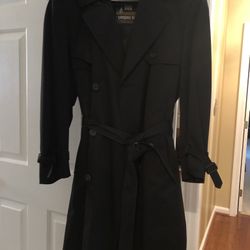 London Fog Men's Trench Coat With Removable Linersize 38R. Great Xmas Present