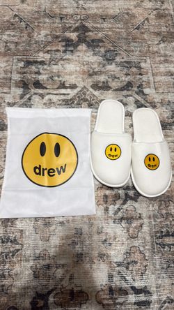 Justin Bieber brand..Drew Slippers With Mesh Carry Bag