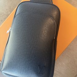 Louis Vuitton Avenue Sling Bag