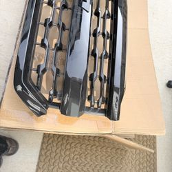 Gloss Black Ltz Grille For 2018 Chevrolet Silverado 