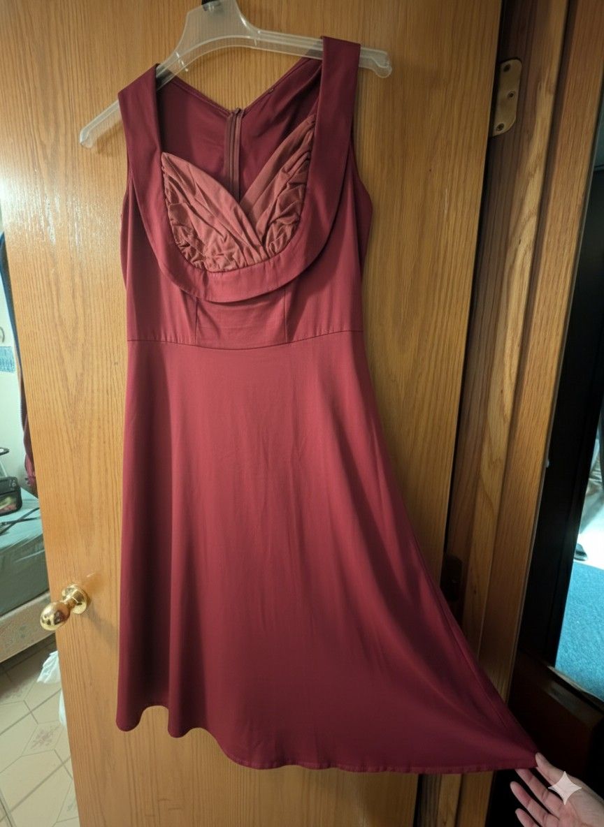 Maroon Mid Length Dress Vintage Style With Pleated Bodice Size Large 