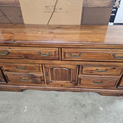 Vintage Style Dresser With Nightstands 