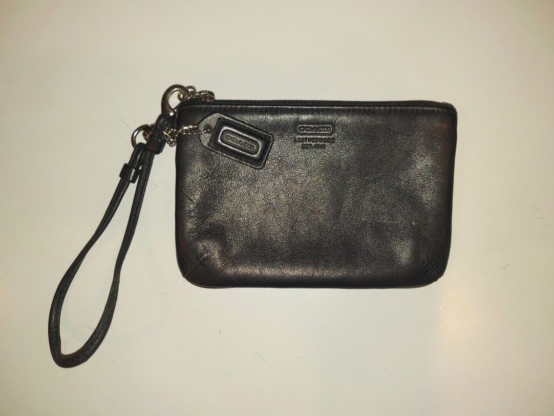 Coach Est. 1941 Metallic Black Pleated Leather Small Wristlet~EUC!