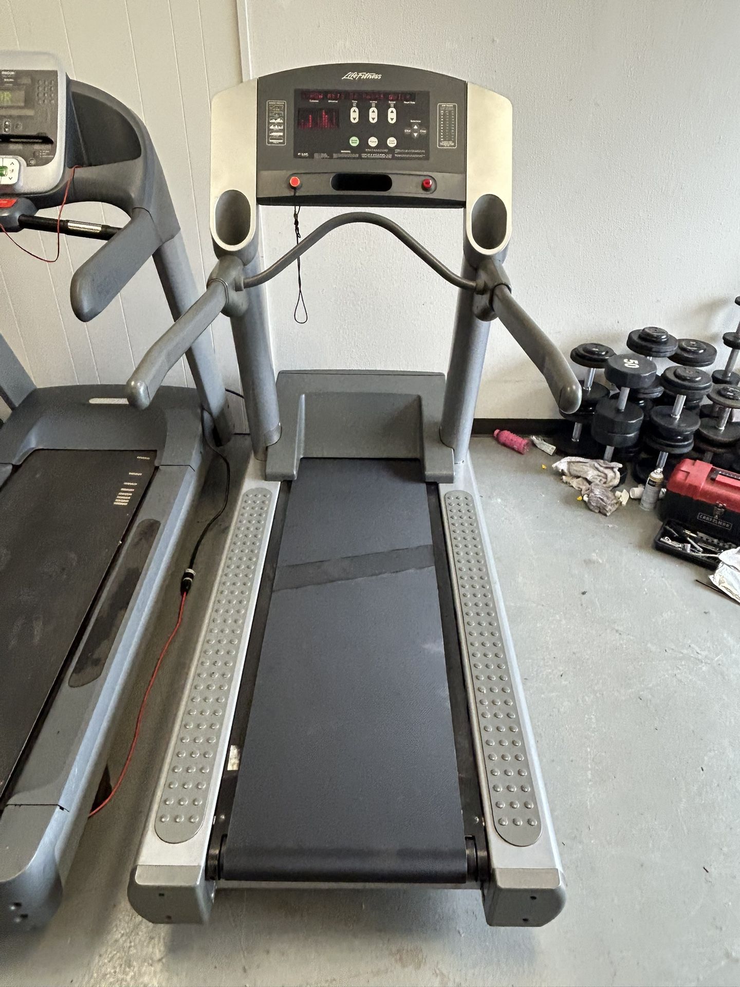 Life Fitness 93t Treadmill 