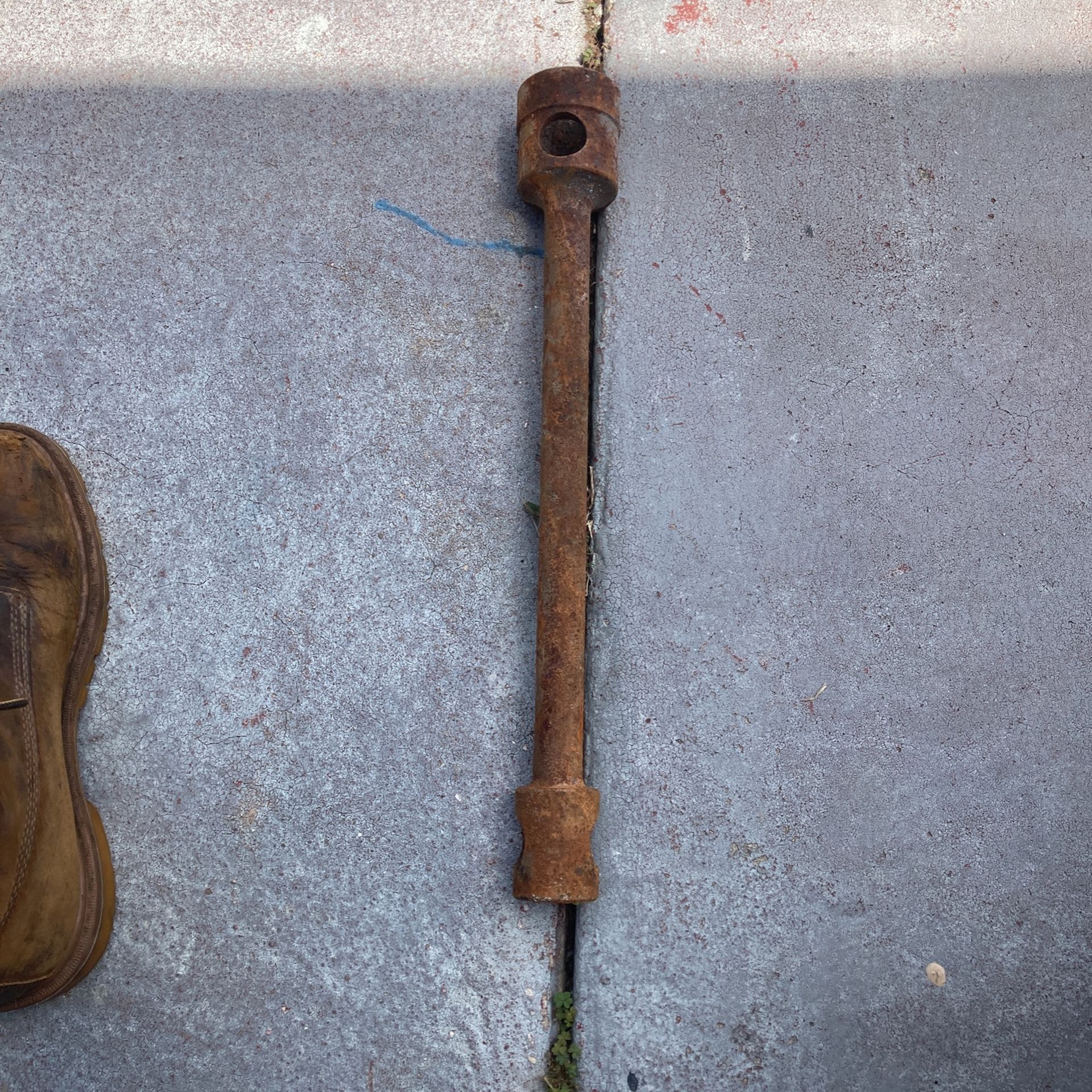 And extension for a dump truck to takeoff the Lugnuts