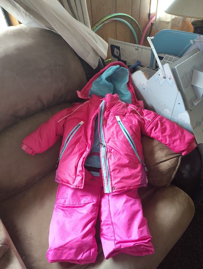 Girls Size 3T Rugged Bear Winter Coat And Cherokee 3T Snow Pants With Suspenders Great Condition.