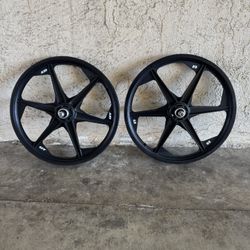 1st Gen GT Tomahawk Mags Black Wheels
