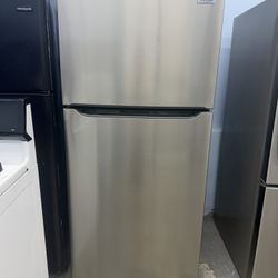 Frigidaire Refrigerator 30 Inches 
