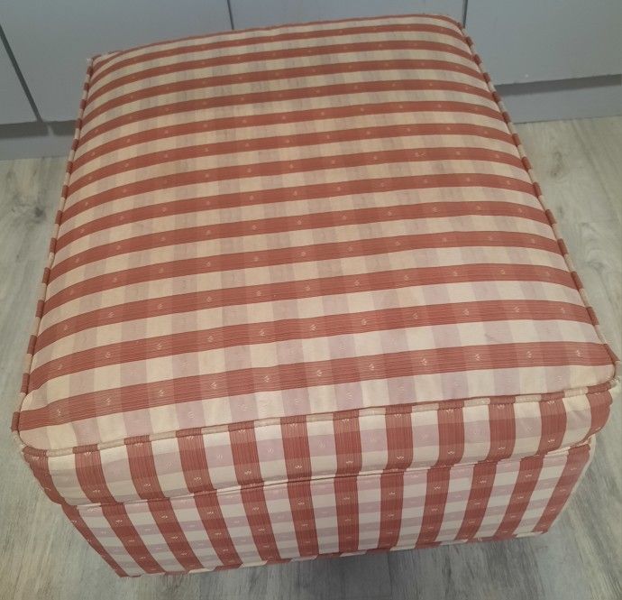 Rolling Ottoman