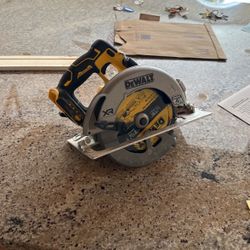 Dewalt Saw