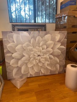 White lotus painting