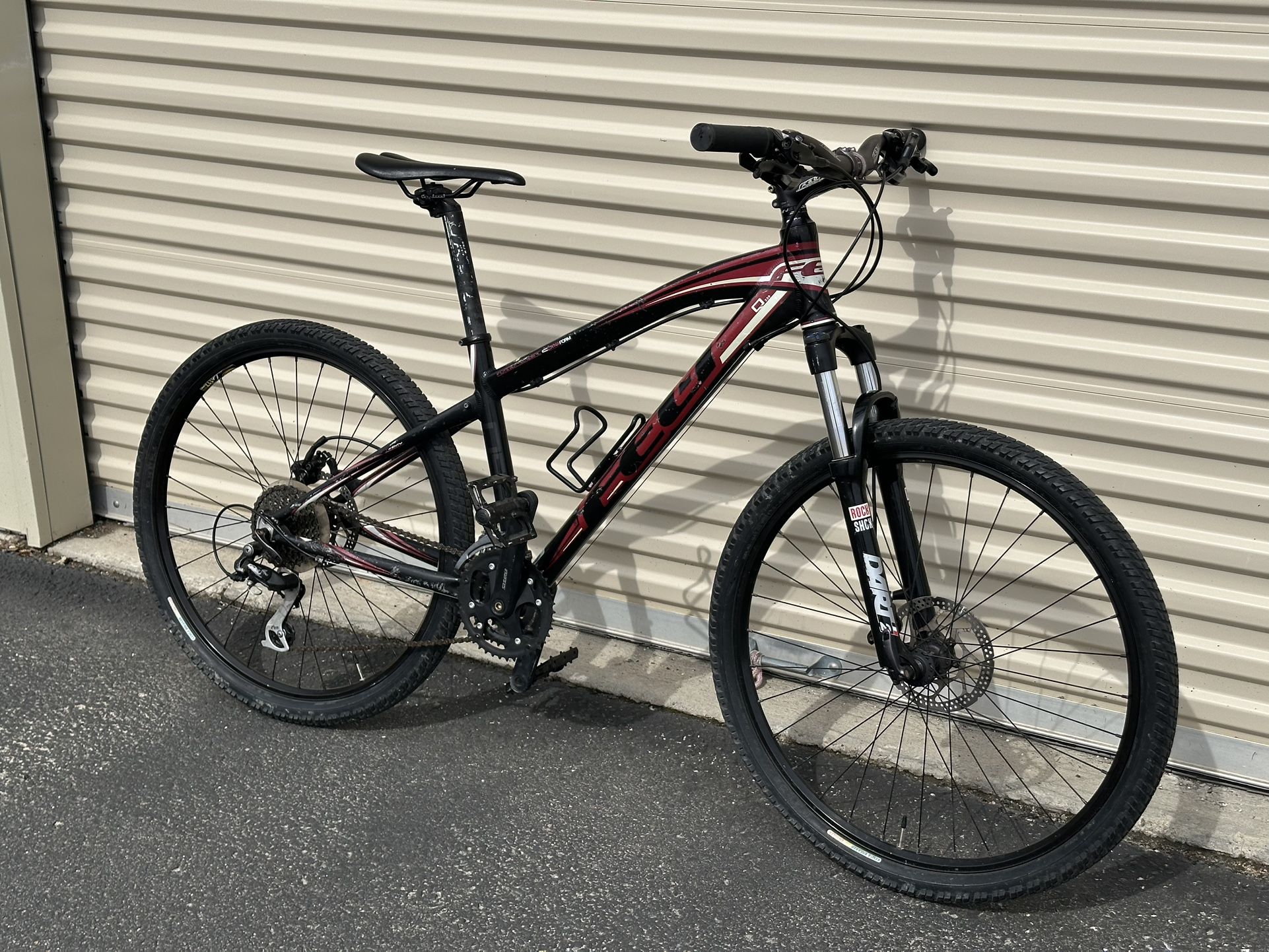 Felt Q520 Mountain Bike Hydraulic Disc Brakes 24 Speed 16” Frame!