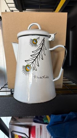 FRIDA KHALO KETTLE