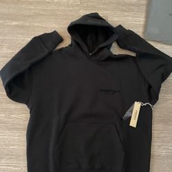 Essential Hoodies And Sweats 