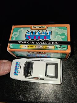 1998 MIAMI VICE MATCHBOX MOVIE CAR CLEAN