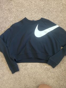 Women’s Nike black crop sweatshirt size extra small