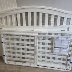Graco Kids 4-1 Convertible Crib