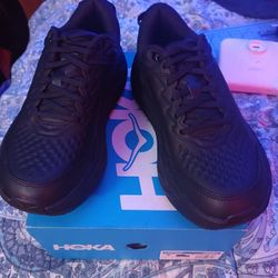 Size 7 Wide  Hoka Bondi New In Box