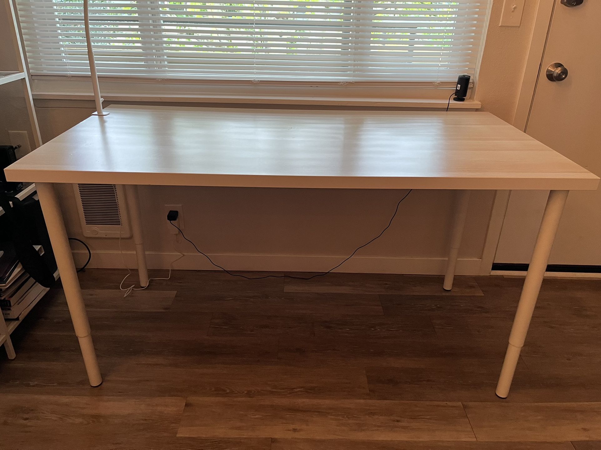 Adjustable Dining Table/Desk