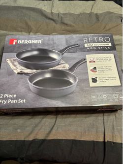 NEW Bergner 2 piece fry pan set