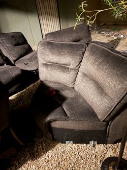 Reclinable couches